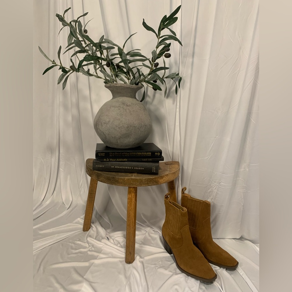Crown Vintage Snip-Toe Booties
